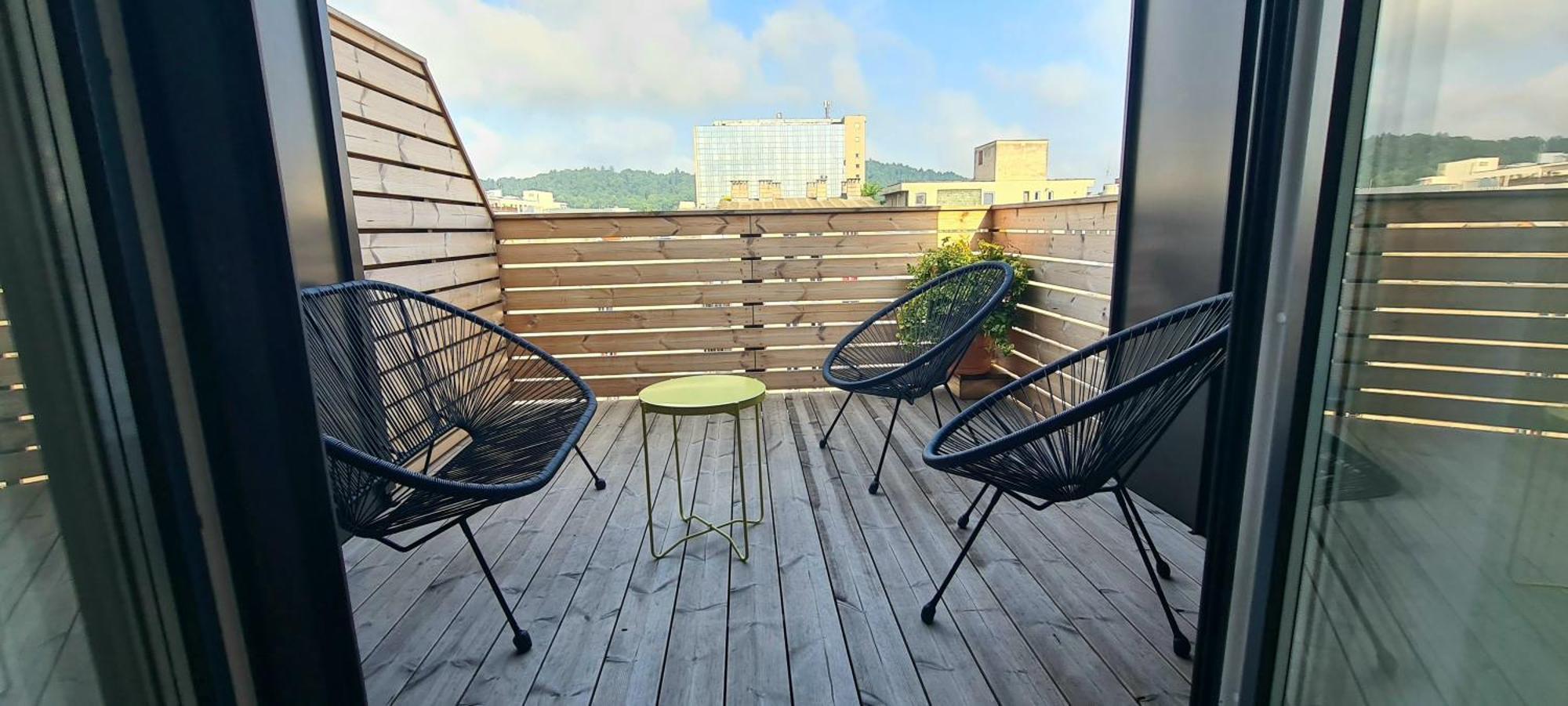 Little Plaza Duplex Apartment ลูบลิยานา ภายนอก รูปภาพ