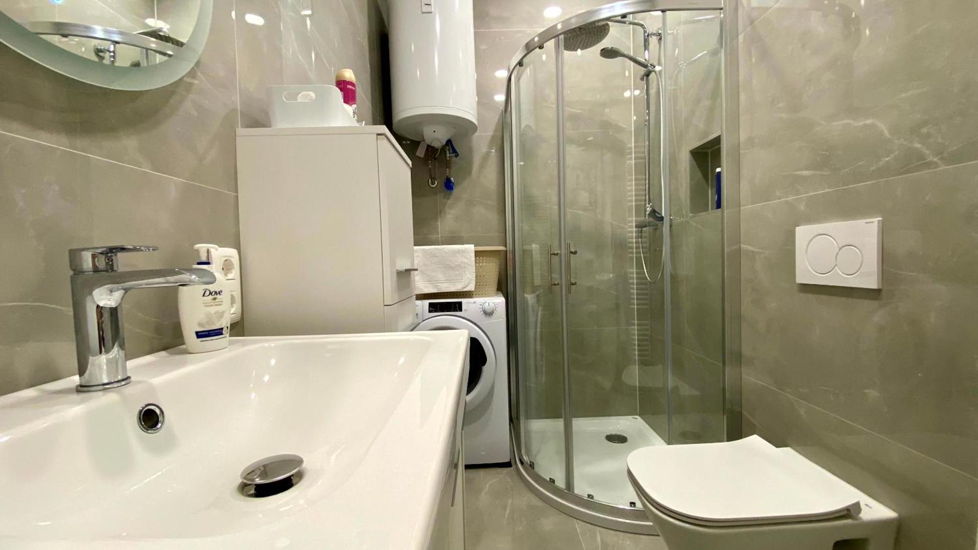 Little Plaza Duplex Apartment ลูบลิยานา ภายนอก รูปภาพ