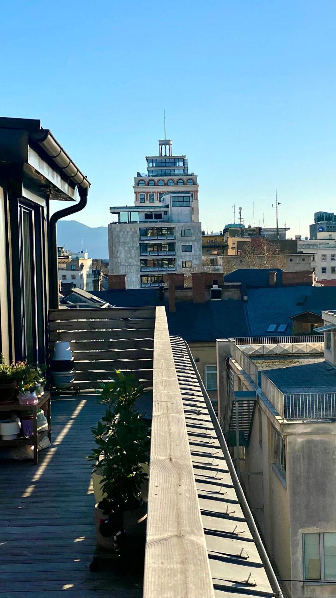Little Plaza Duplex Apartment ลูบลิยานา ภายนอก รูปภาพ